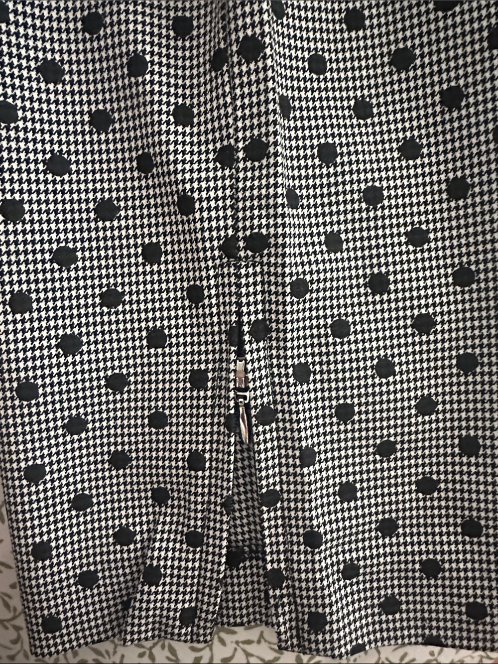 New York & Company Black Polka Dot Ankle Pants Size 8 - Picture 8 of 9